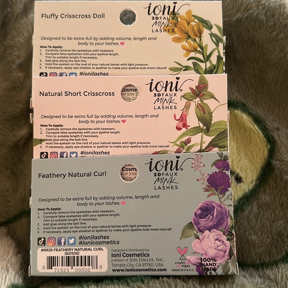 Ioni 3d faux mink lashes - Picture 2 of 2